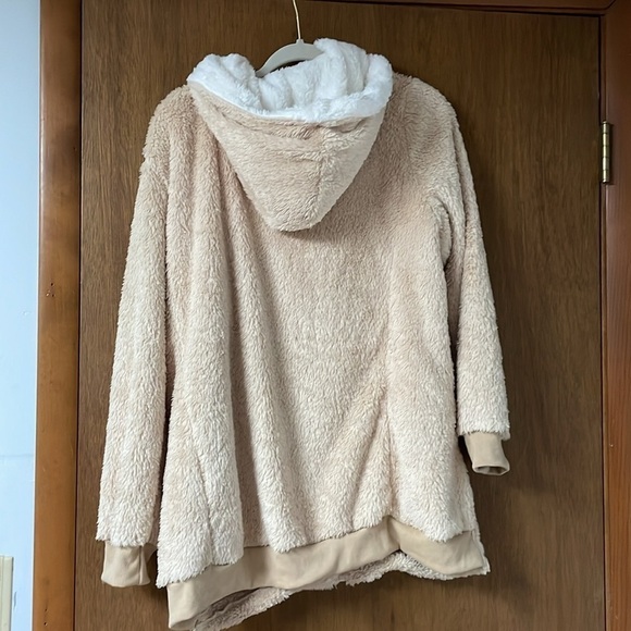 size XL Leo Rosi cream color zip up teddy bear jacket - Picture 5 of 8